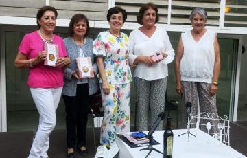 Lola López de la Orden, María Luisa Ucero, Charo Barrios, Encarna Lozano y Ángela Gallego.