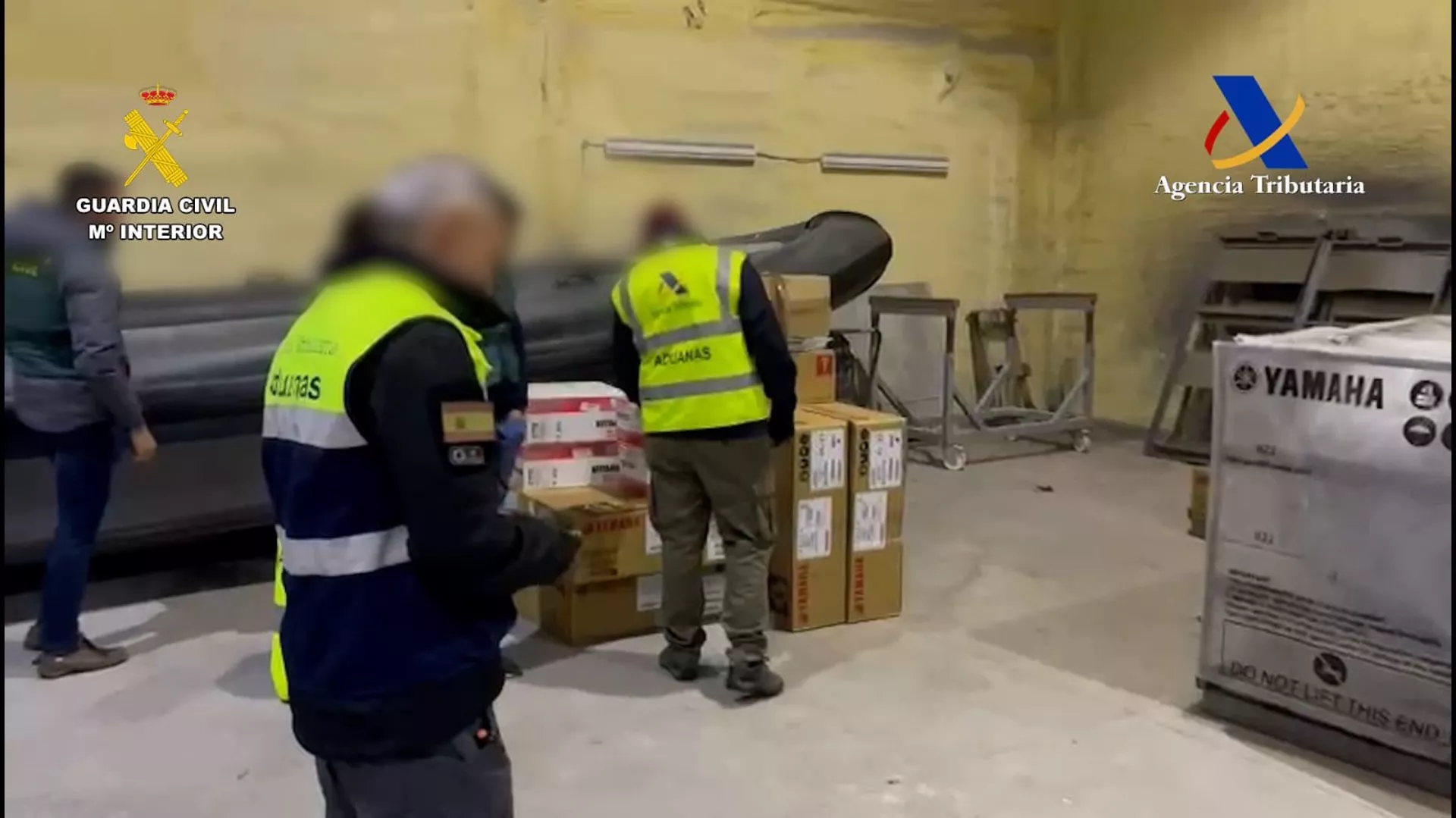 Imagen de un registro dentro de la operación 'Vodka' contra fabricantes de narcolanchas en Orense y Pontevedra para grupos del Estrecho