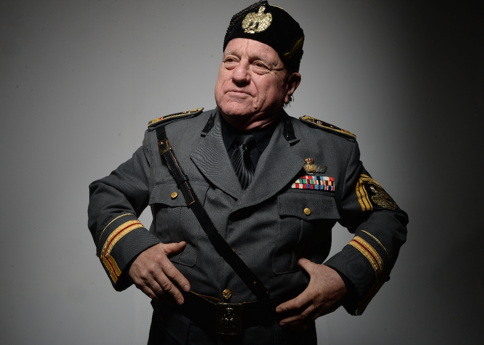 Leo bassi: yo, mussolini