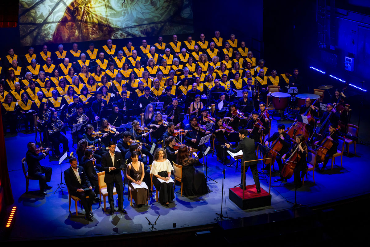Concierto extraordinario de navidad: orquesta y coral de la universidad de cádiz