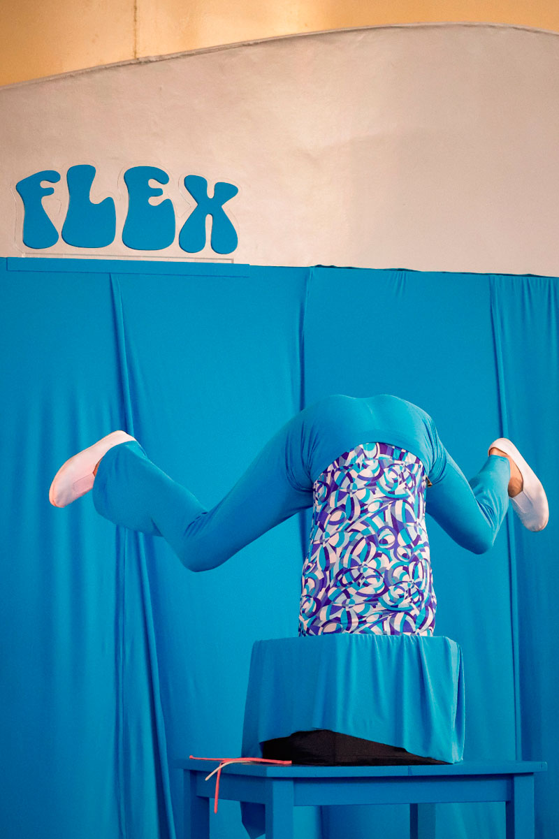 Tremendo circus: "flex, el hombre globo"