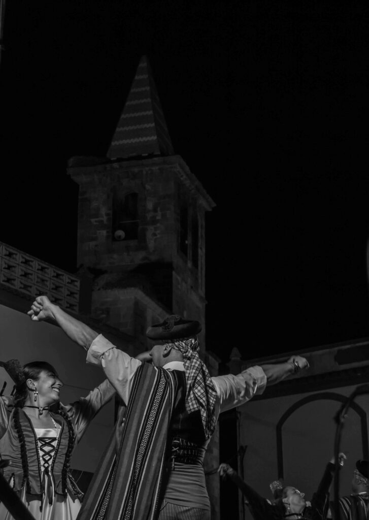 Asociación de danzas folklóricas "ciudad de cádiz"