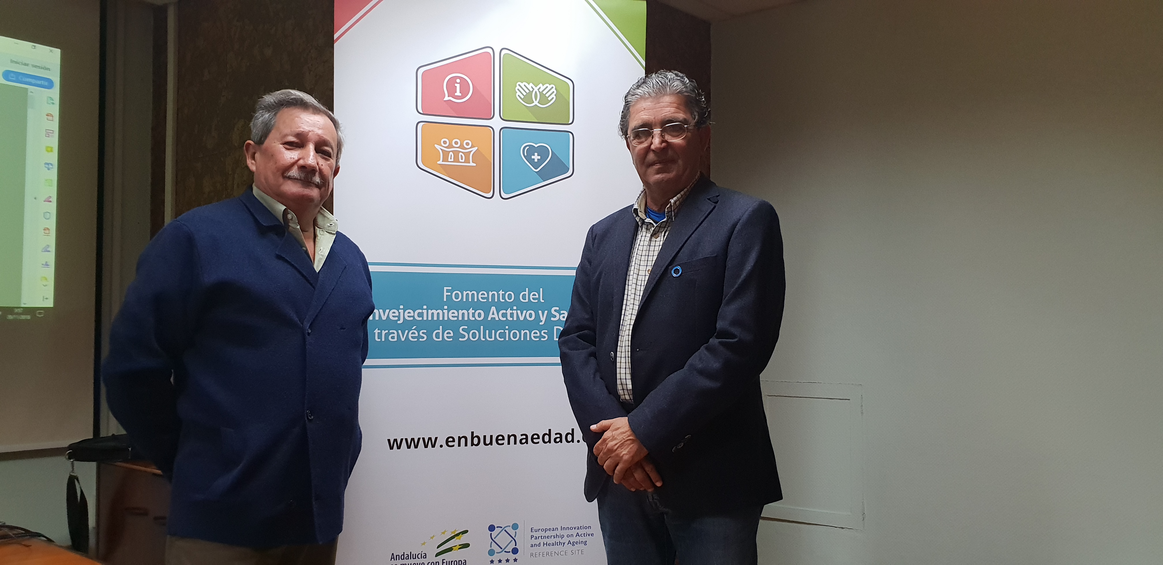 Herramientas digitales para mejorar la vida de los mayores | Onda Cádiz RTV