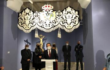 Antonio Pulido, el obispo Rafael Zornoza, Mercedes Colombo, la consejera de Cultura y Patrimonio de la Junta de Andalucía Patricia del Pozo, Juan Carlos Jurado y Pablo Durio.