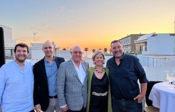Pepe Gómez Vela, Charo Lacave, y sus hijos Javier, Álvaro y Gonzalo.