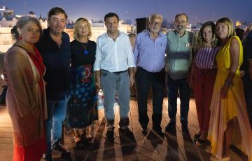 Blanca Flores, Luis García Montero, Cristina Ruiz, el alcalde de Cádiz Bruno García León, Jesús Maeztu, Fernando Santiago y María del Mar Díez.