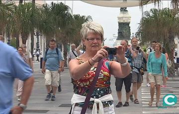 noticias cadiz turistas en cadiz.jpg