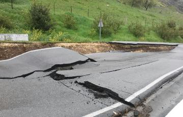 noticias cadiz derrumbe carretera sierra.jpeg