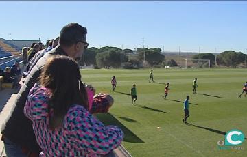 noticias cadiz espectadores entrenamiento el rosal_0.jpg