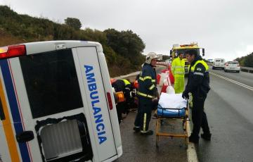 noticias cadiz vuelco ambulancia.jpg