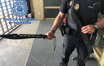 noticias Cadiz Detenido machete.jpg