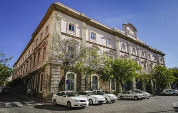 noticias cadiz diputacion fachada_1_0.jpg