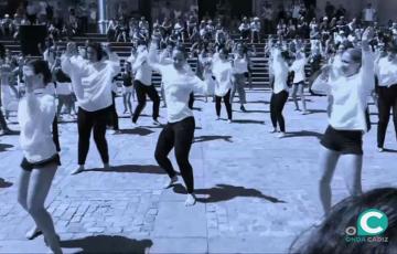 noticias cadiz flashmob cadiz danzaOK.jpg