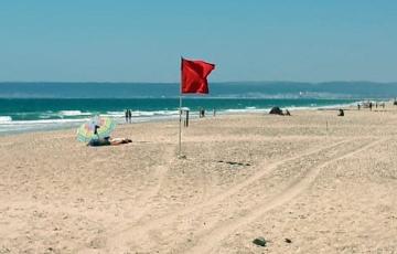 noticias cadiz bandera roja playa.jpg