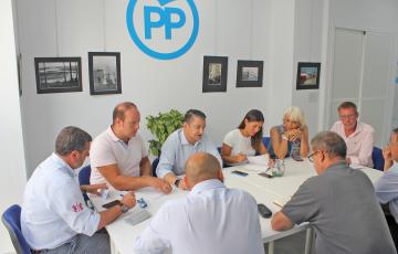 noticias cadiz Reunión PP-Trabajadores Base Rota 1.jpg