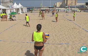 noticias cadiz chicas voley playa.jpg