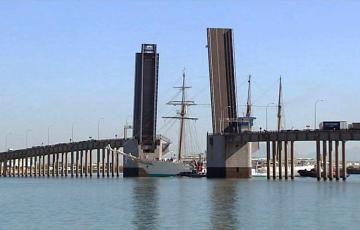 noticias cadiz elcano-puente.jpg