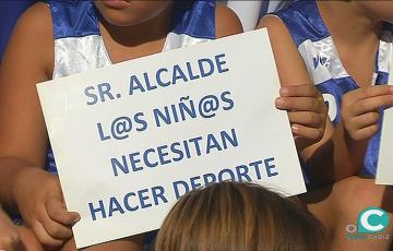 NOTICIAS CADIZ CARTEL PROTEST ALCALDE IMD.jpg