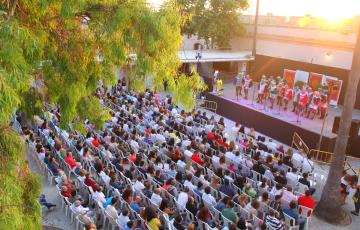 noticias cadiz acto beneficio carnaval en baluarte candelaria.jpg