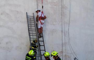 noticias cadiz LABORAL ANDAMIO COLGANTE CADIZ 04.10.18.jpg