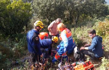 noticias cadiz RESCATE FALLECIDO PARAPENTE EL BOSQUE 26-11-18.jpeg