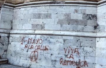 noticias cadiz pintadas catedral.jpg