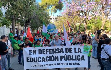 noticias cadiz manifestacion plaza mina.jpg