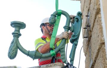 noticias cadiz-instalación nuevas farolas ornamentales ayto-020.jpg