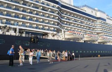 NOTICIAS CADIZ CRUCERISTAS.jpg