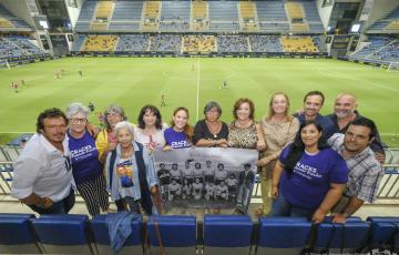 noticias cadiz Pioneras del fútbol gaditano en Carranza (2).jpg