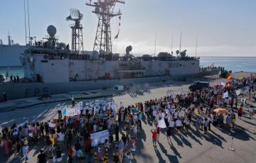 noticias cadiz fragata navarra en rota.jpg