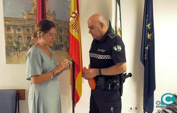 noticias cadiz policia local y joven OKOK.jpg