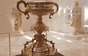 noticias cadiz trofeo carraza en el museo.jpg