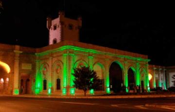 noticias cadiz puerta de tierra iluminada.jpg