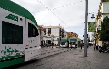 noticias cadiz tren tranvia calle real.jpg