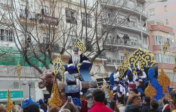 la-concejala-de-fiestas-se-reune-con-los-comerciantes-de-la-avenida.jpg