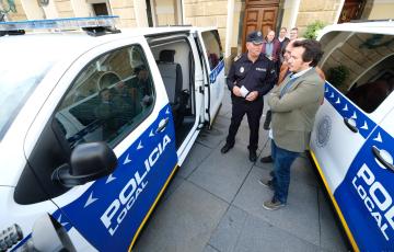 noticias cadiz-presentación nuevos vehículos policía local-068.JPG