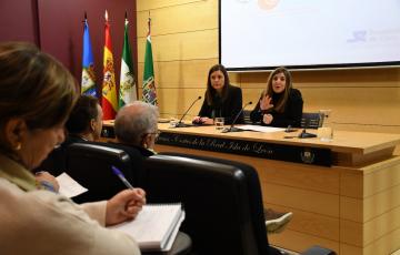 noticias cadiz Irene Garcia interviene en jornada sobre adicciones.JPG