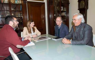 noticias cadiz Encuentro de Irene Garcia con Grupo Q.JPG