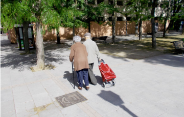 Pareja-Mayor-Carrito.png