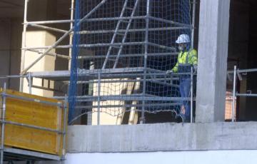 trabajador-no-esencial-construccion-coronavirus.jpg