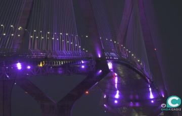 A. FOTO PUENTE ILUMINADO.jpg