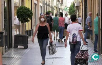 a. FOTO GENTE CALLE MASCARILLA.jpg