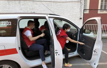 voluntarios de cruz roja.jpg