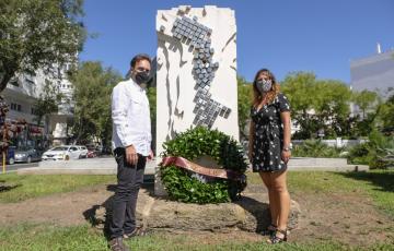 180820-ofrenda monumento explosción 1947-038 (2).jpg