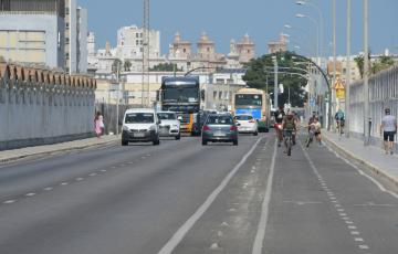 Aguas de Cádiz dotará de nuevas infraestructuras hidráulicas a la avenida de Astilleros, uno de los ejes principales de la ciudad