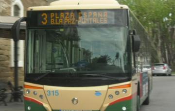 Los menores de 12 años empadronados en Cádiz viajarán gratis en el autobús urbano