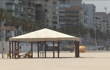El Ayuntamiento reclama a la Junta la vacunación de su plantilla de seguridad y la de salvamento y socorrismo de las playas