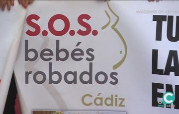 La asociación S.O.S Bebés robados en una de sus movilizaciones