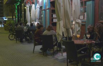 La noche sin el toque de queda en Cádiz